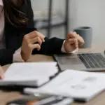 Το έγγραφο αυτό είναι απαραίτητο για χρήση σε ασφαλιστικούς φορείς (όπως ο e-ΕΦΚΑ), διευκολύνοντας διαδικασίες όπως η μεταβίβαση σύνταξης λόγω θανάτου, η διεκδίκηση εξόδων κηδείας, η μεταβίβαση ασφαλιστικών δικαιωμάτων και η διευθέτηση κληρονομικών ζητημάτων.
