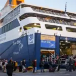 Η διαδικασία έχει απλοποιηθεί πλήρως, καταργώντας την ανάγκη προσκόμισης φυσικών βεβαιώσεων ή εγγράφων ΚΕΠΑ στα γκισέ των ακτοπλοϊκών εταιρειών.