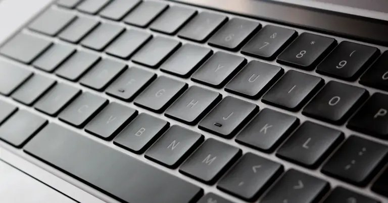 Η υποβολή των αιτήσεων για τη χορήγηση αναπηρικών επιδομάτων του ΟΠΕΚΑ πραγματοποιείται πλέον αμιγώς ηλεκτρονικά μέσω της Ενιαίας Πύλης Αναπηρίας, καταργώντας την ανάγκη για φυσική παρουσία στις υπηρεσίες.